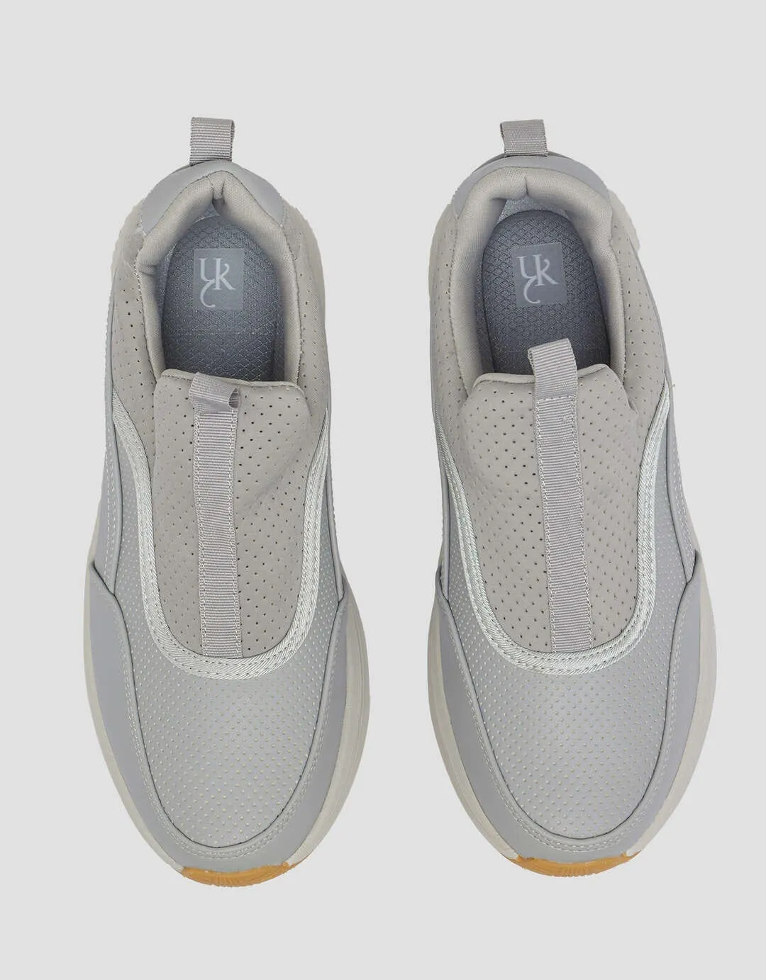 Yongki Komaladi Casual Sneakers Slip On Pria