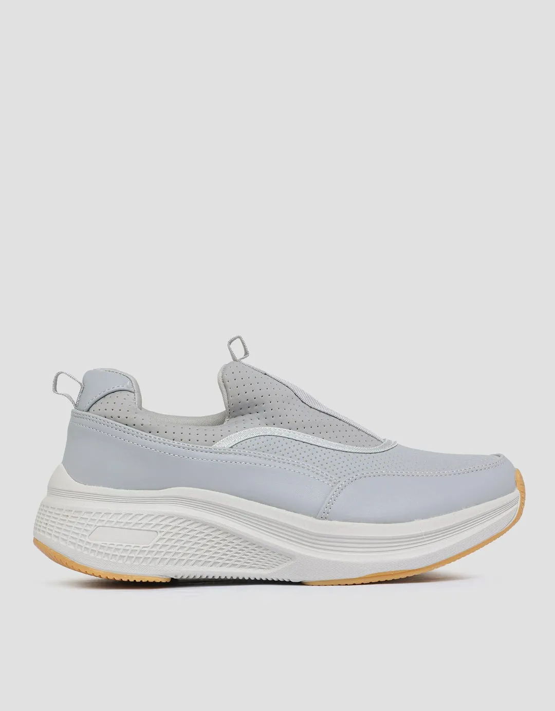 Yongki Komaladi Casual Sneakers Slip On Pria